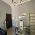 Apartman Montanelli 26 *