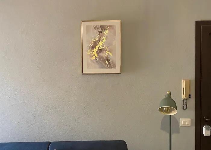 Montanelli 26 Διαμέρισμα *